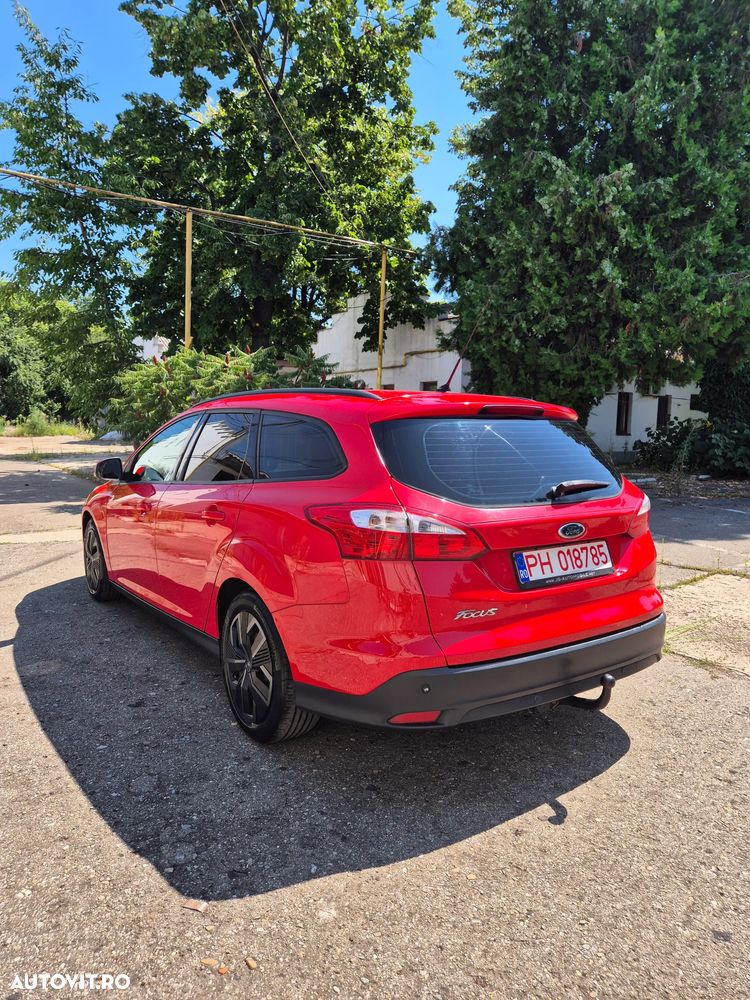 Ford Focus 1.6 TDCi DPF SYNC Edition - 6