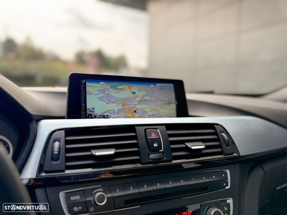 BMW 320 d Touring Auto Pack M - 8