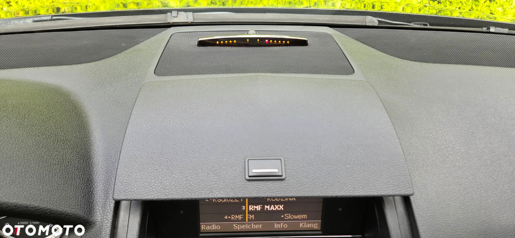 Mercedes-Benz Klasa C 180 T CGI Automatik BlueEFFICIENCY Avantgarde - 27