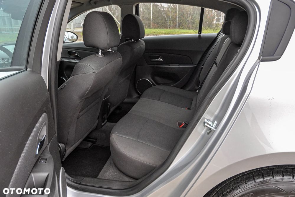 Chevrolet Cruze - 8