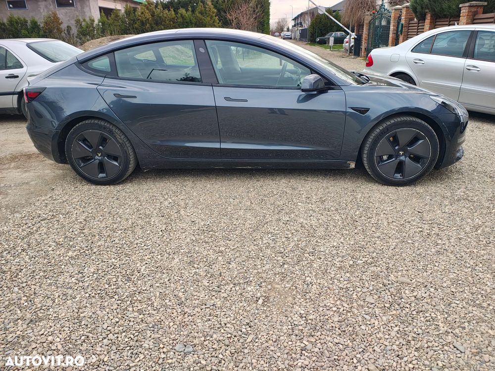 Tesla Model 3 - 2