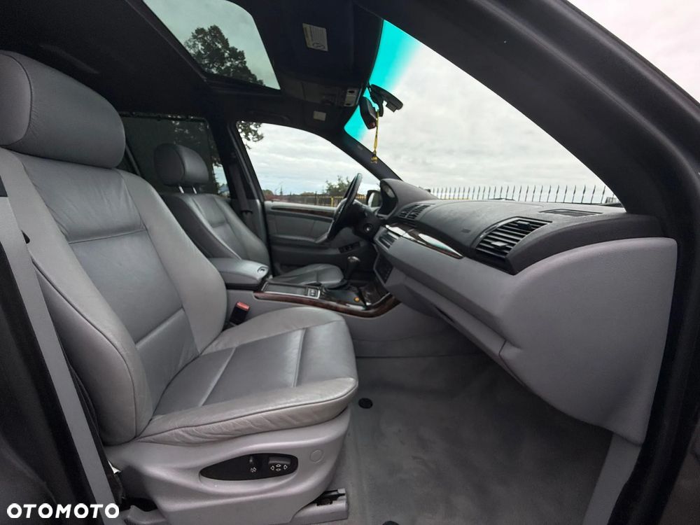 BMW X5 3.0 i - 13
