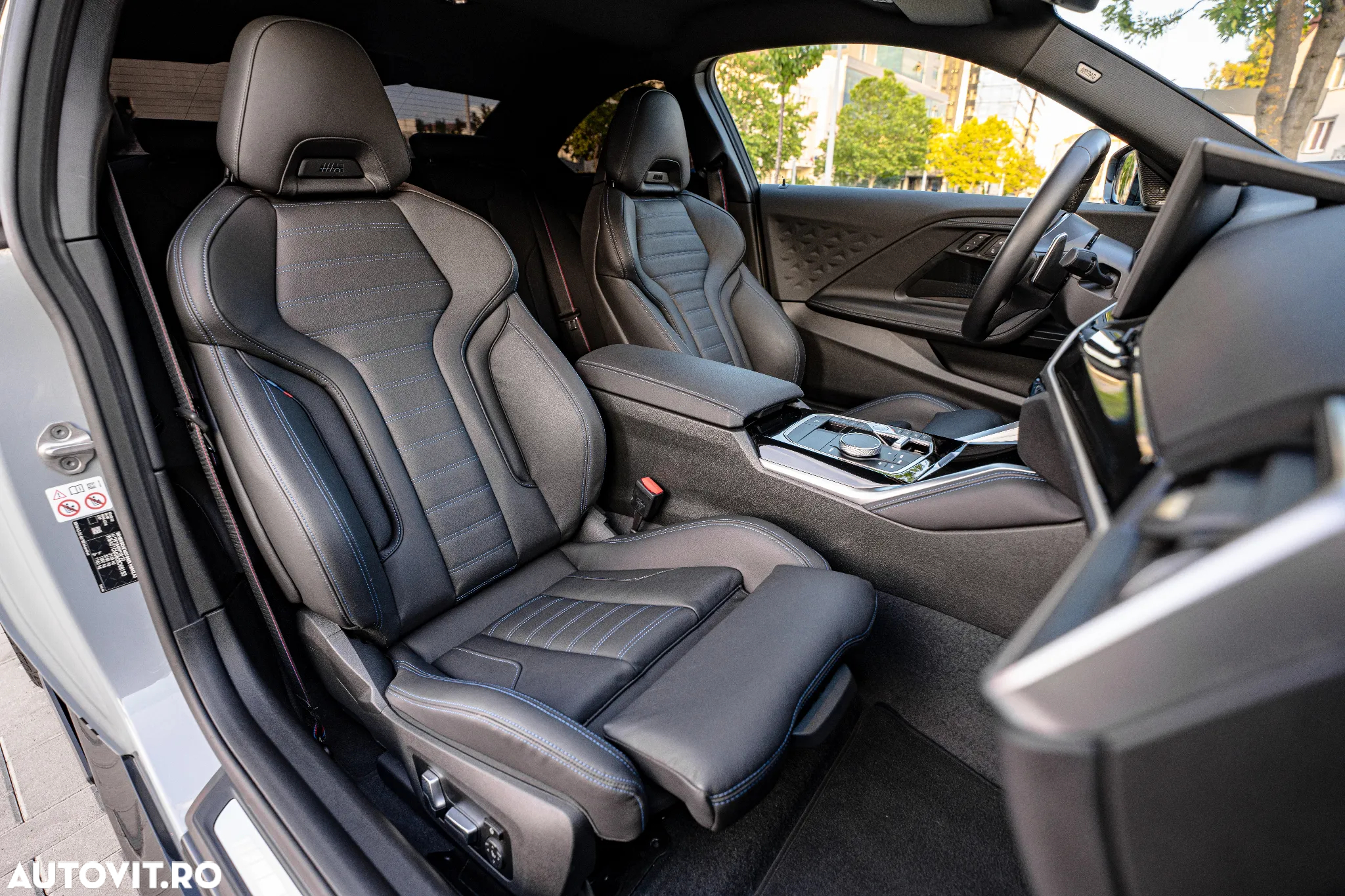 BMW M2 M240i xDrive AT - 34