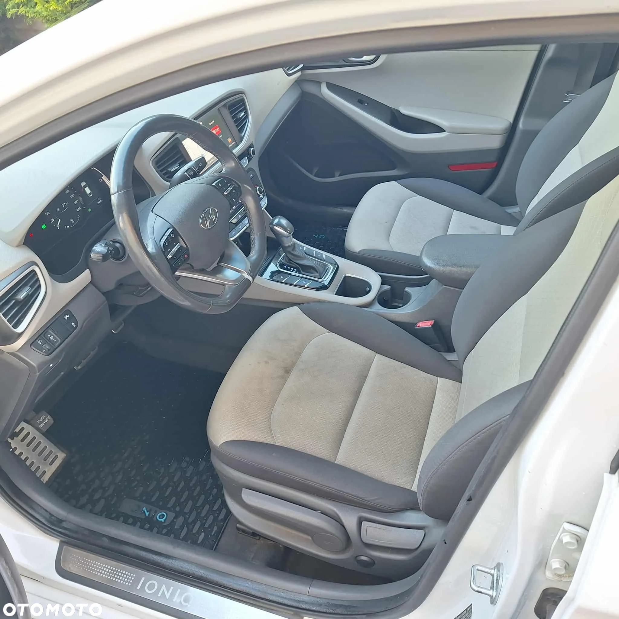 Hyundai IONIQ hybrid Platinum - 8