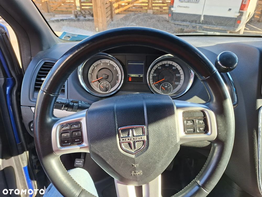 Dodge Grand Caravan - 14