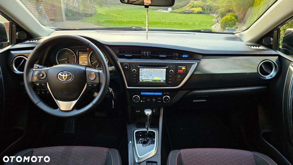 Toyota Auris 1.6 Valvematic Multidrive S Touring Sports Life - 22