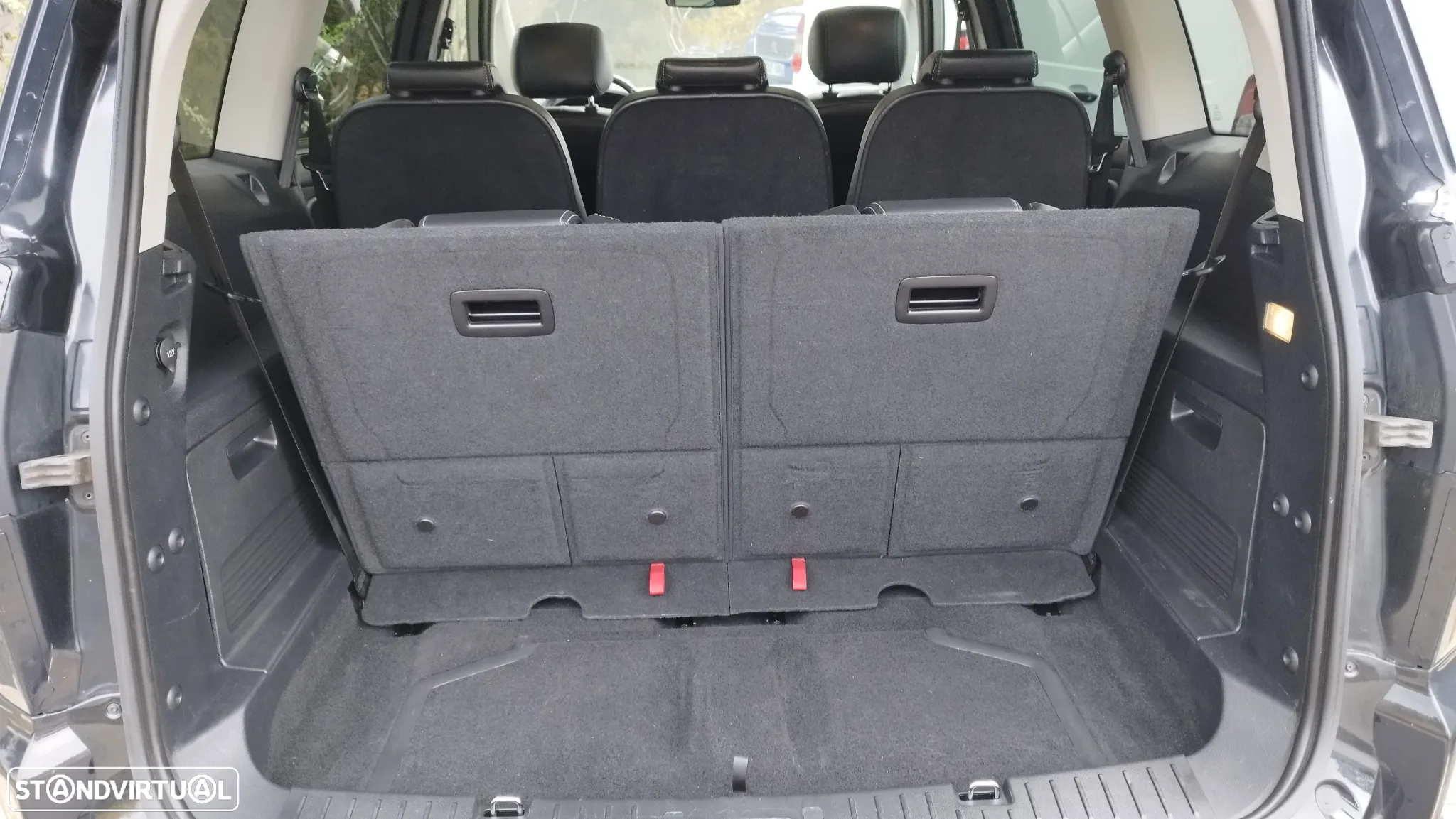 Ford S-Max 2.0 TDCi Titanium 7L 139g - 17