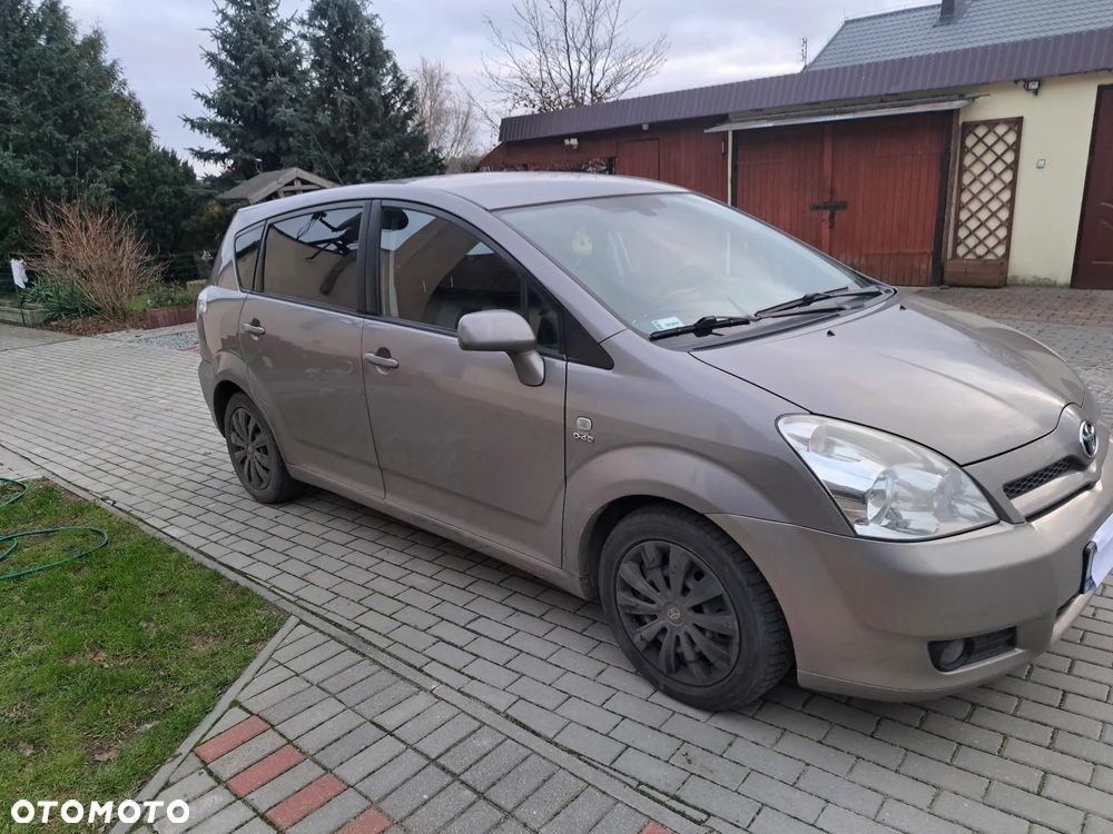 Toyota Corolla Verso 2.0 D-4D - 1