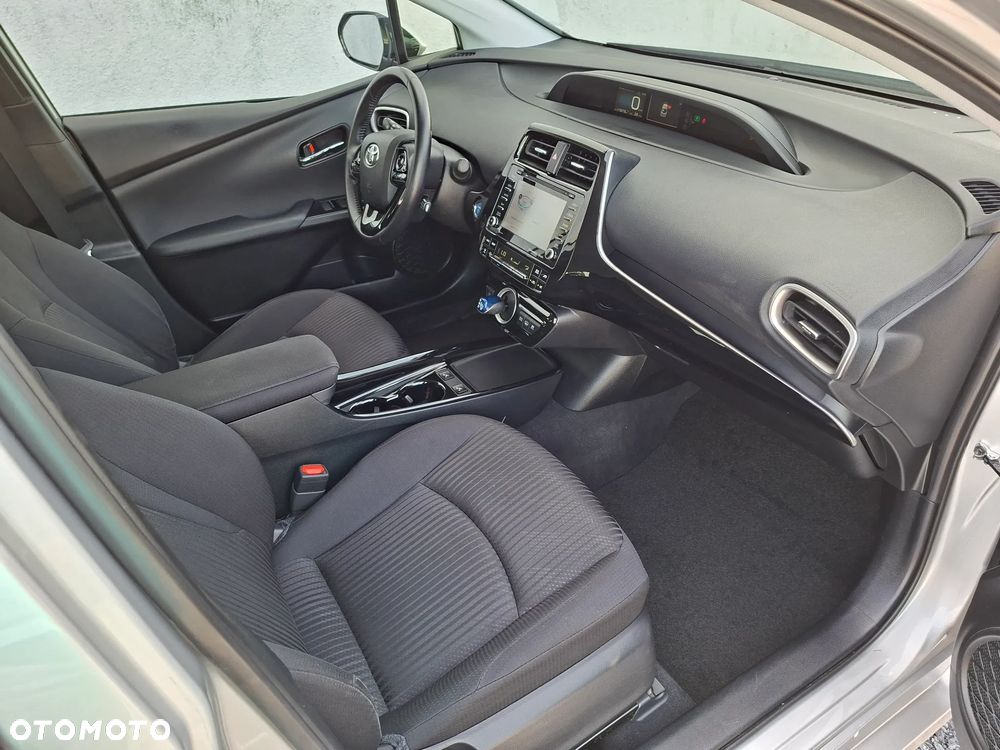 Toyota Prius - 16