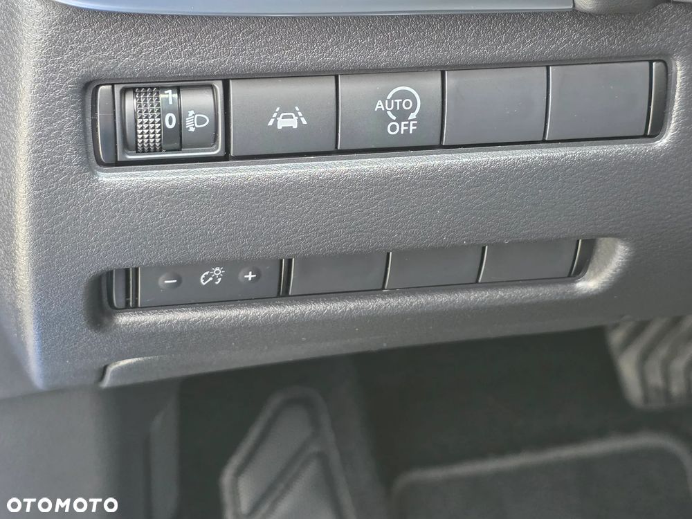 Nissan Qashqai 1.3 DIG-T MHEV N-Connecta Xtronic - 28