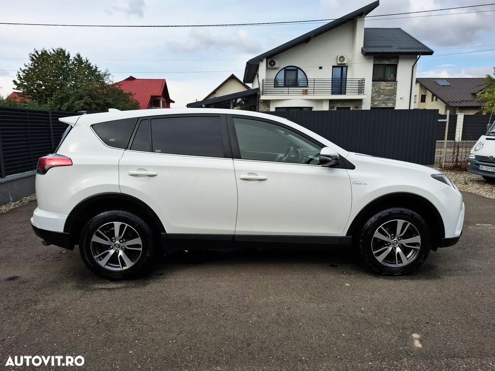 Toyota RAV4 - 10