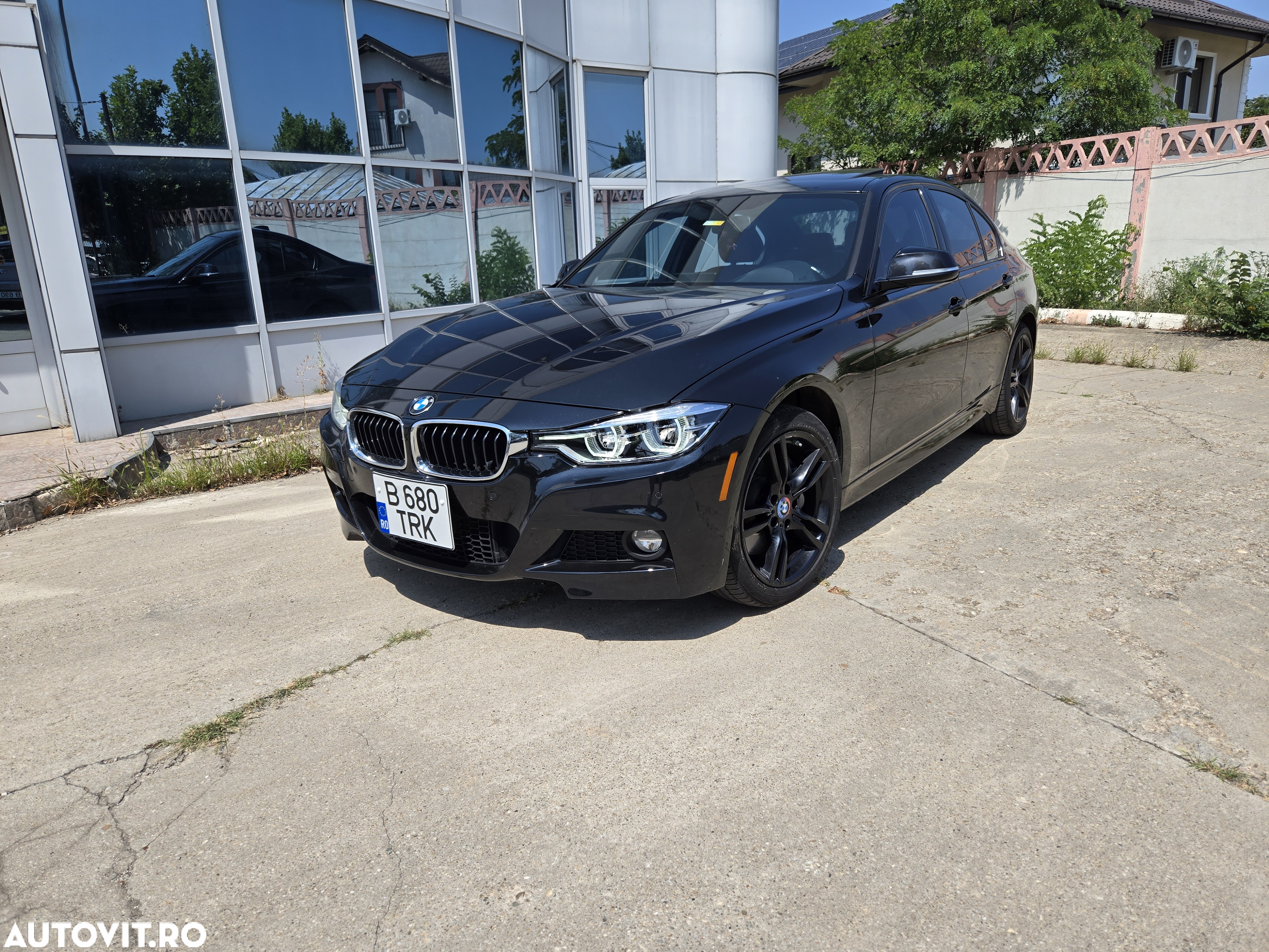 BMW Seria 3 330i xDrive AT M Sport - 17