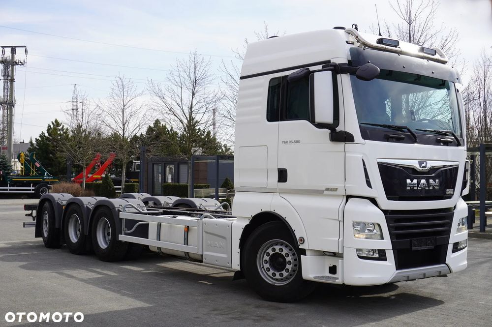 MAN TGX 35.580 8x4-4 / rama 830 cm / oś skrętna / 260 tys. km - 8