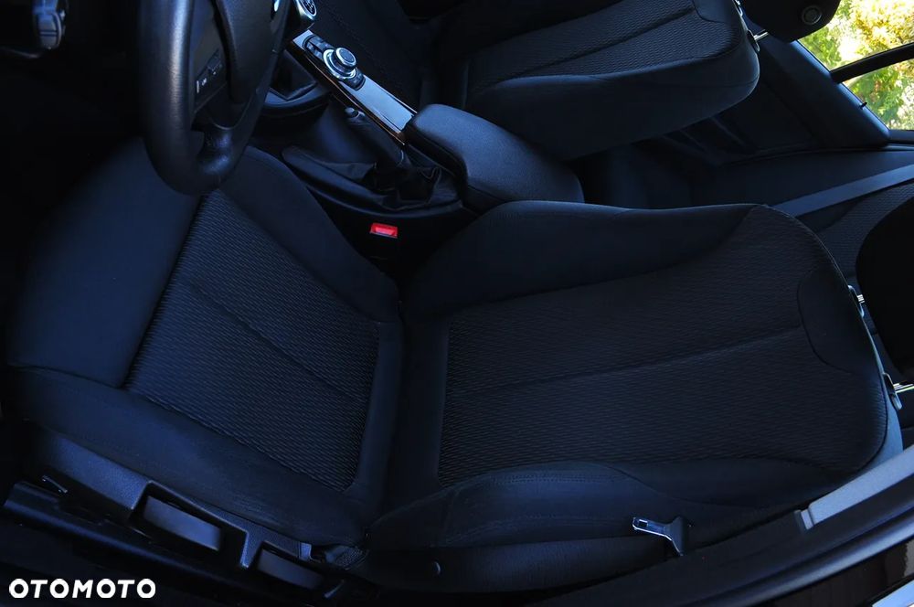 BMW Seria 3 320d - 14
