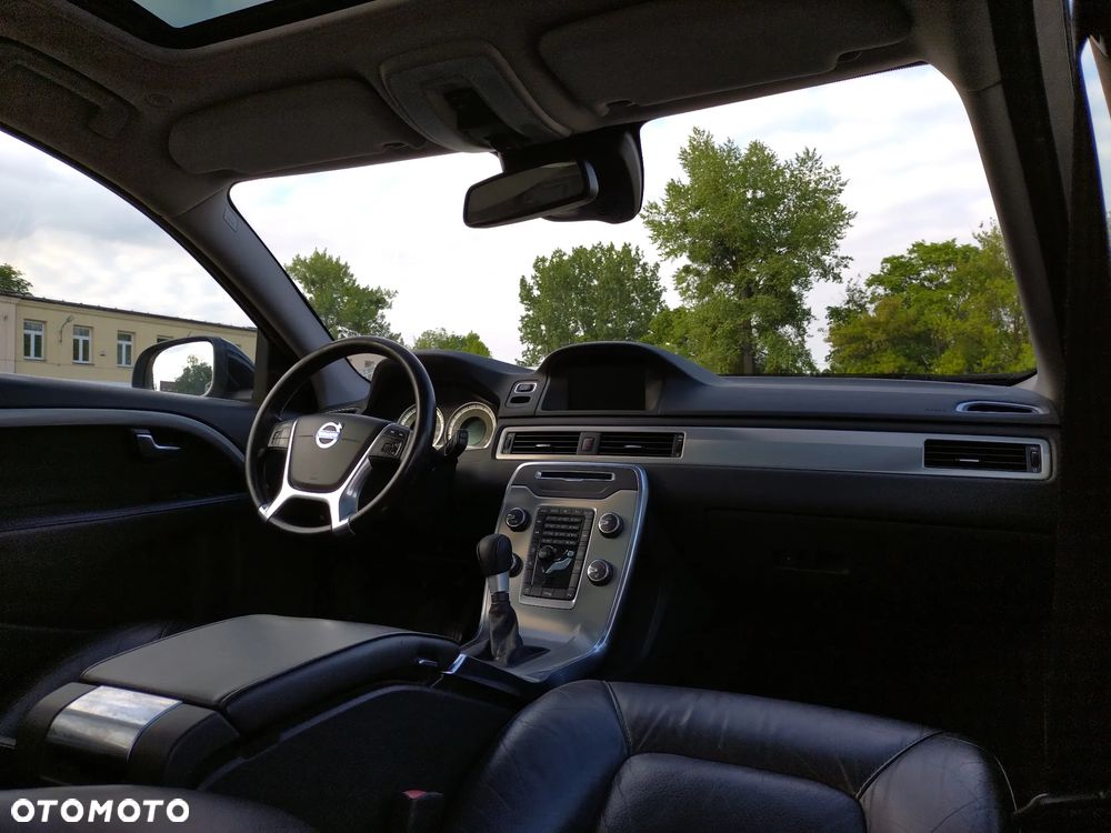 Volvo V70 D3 Summum - 9