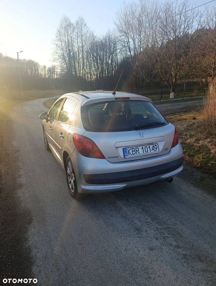 Peugeot 207 - 2