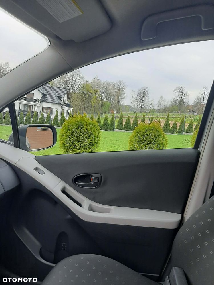 Toyota Yaris 1.3 Luna - 9