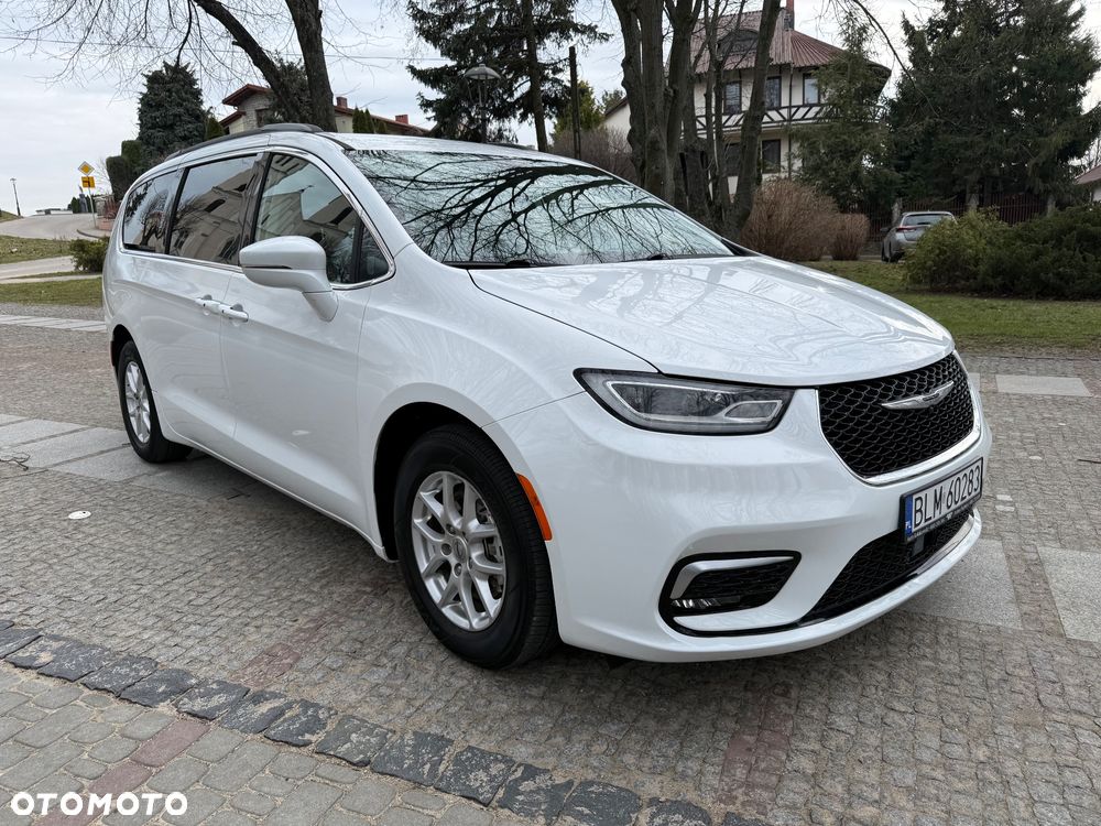 Chrysler Pacifica - 8