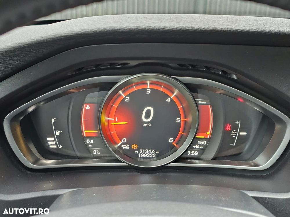 Volvo V40 D2 Geartronic Momentum - 21