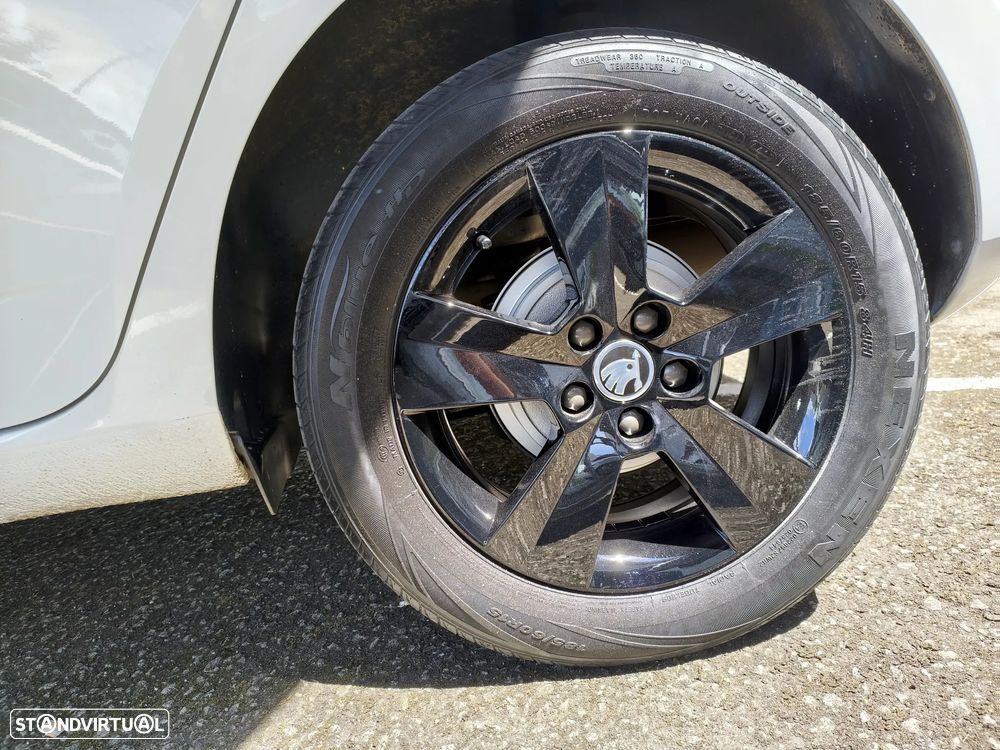Skoda Fabia 1.0 Ambition - 28