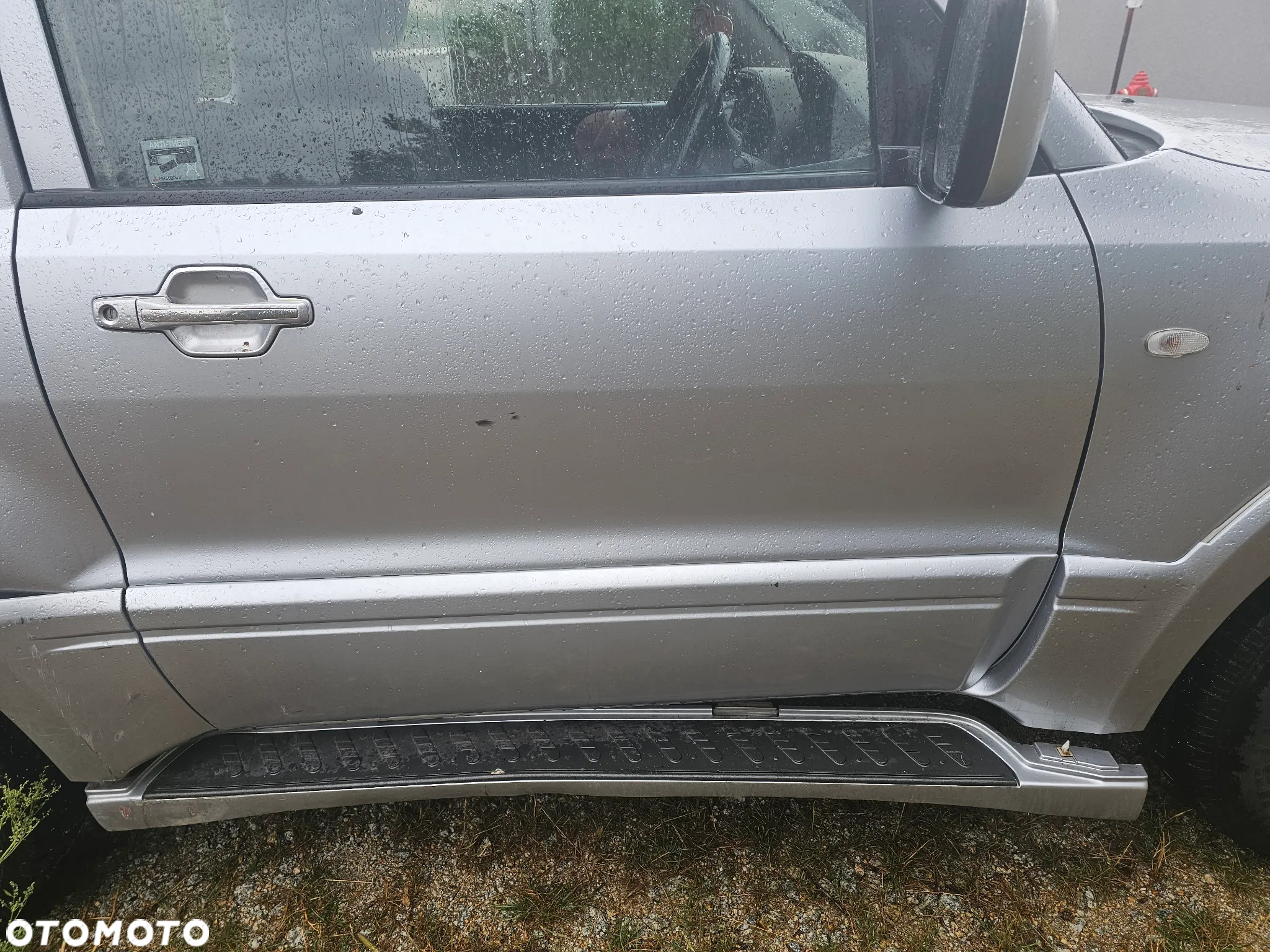 Mitsubishi Pajero - 25