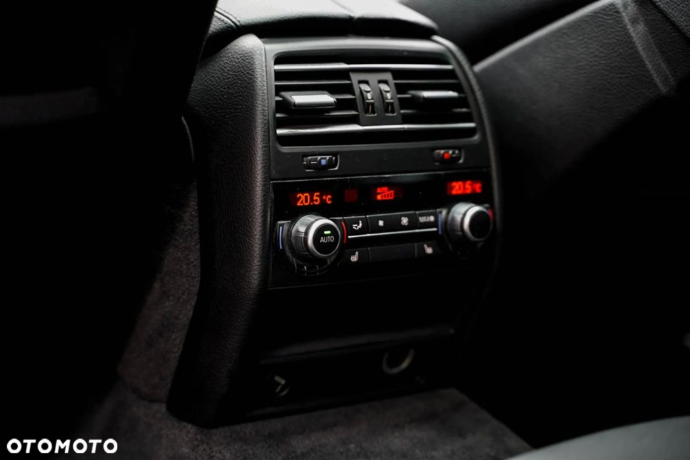 BMW Seria 7 730d - 23