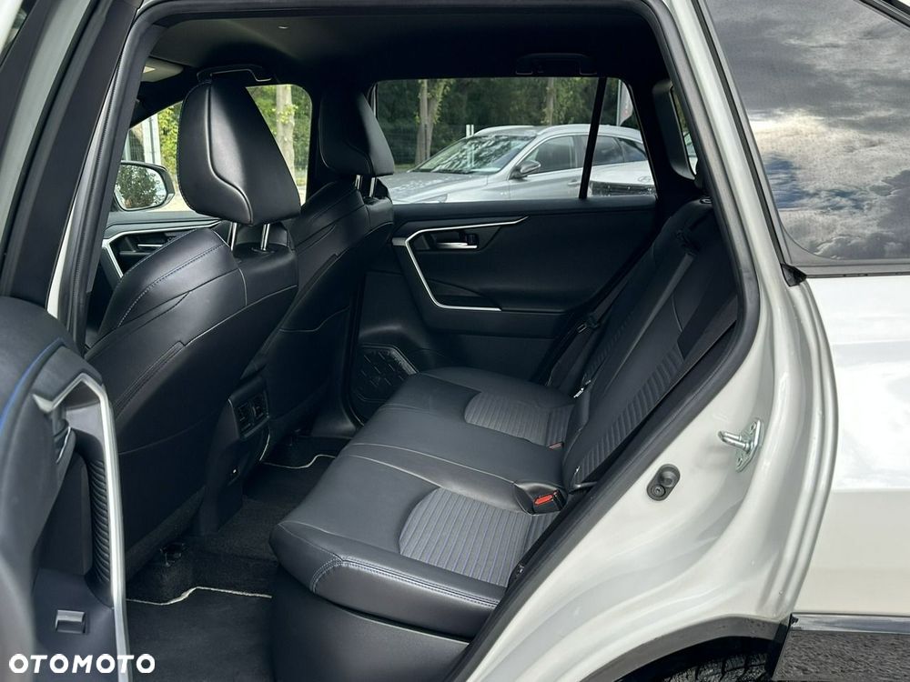 Toyota RAV4 - 18