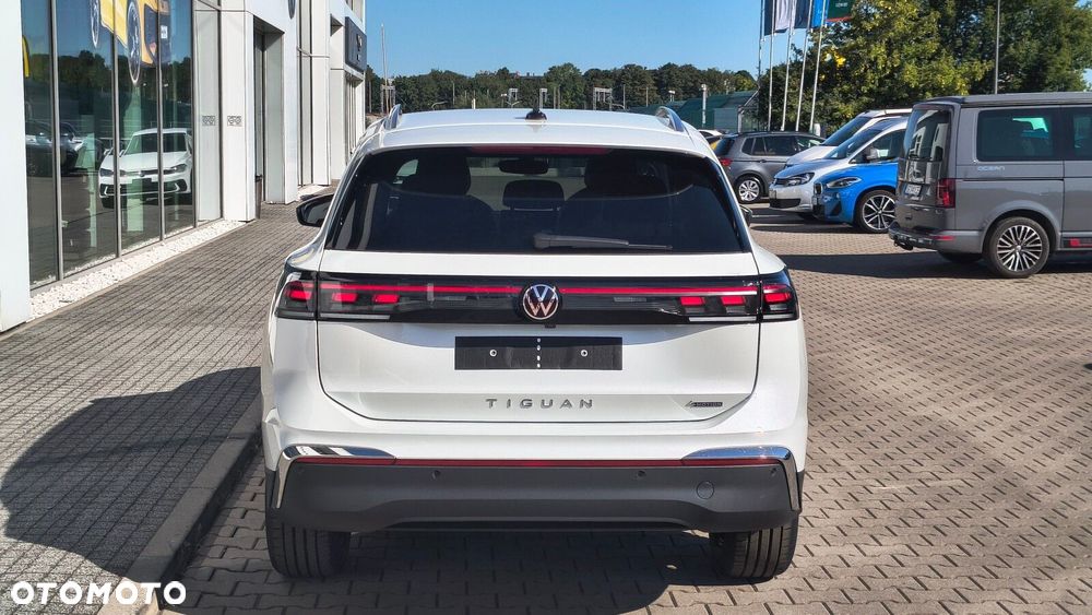 Volkswagen Tiguan - 8
