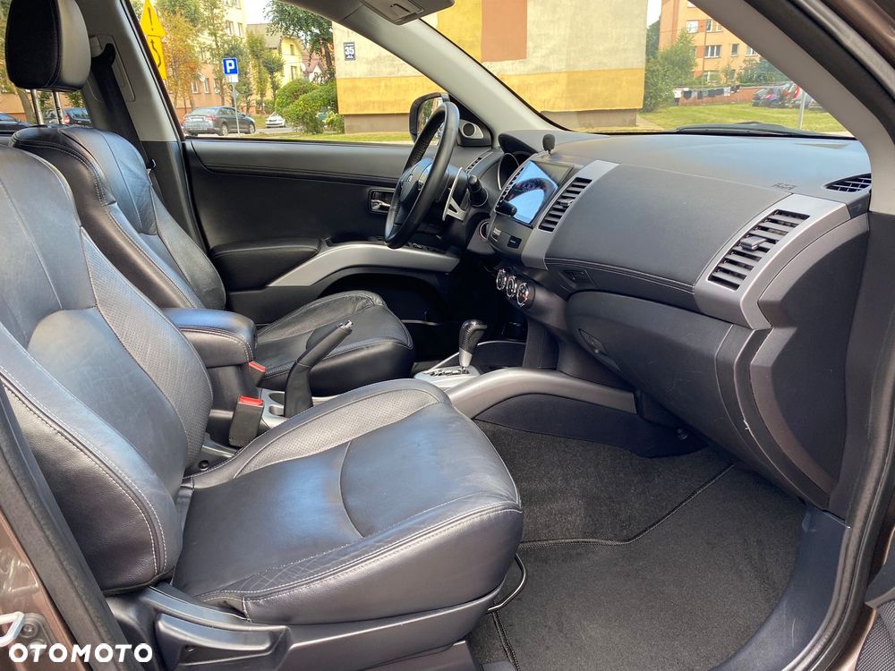 Mitsubishi Outlander 2.0 Intense + 2WD EU5 CVT - 7