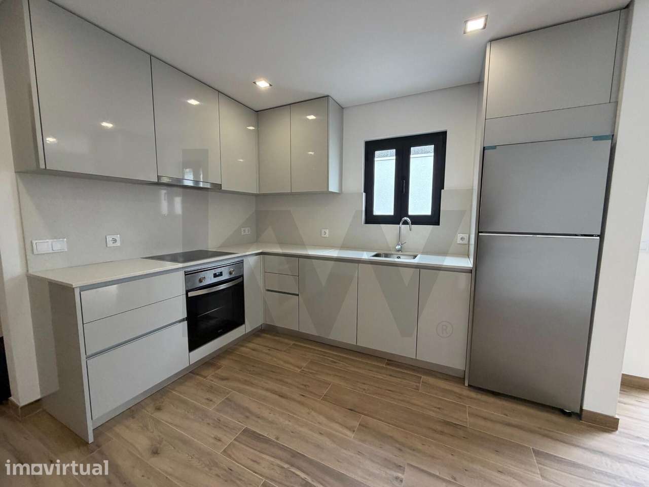 Moradia Térrea Remodelada como NOVA - Grande imagem: 2/19
