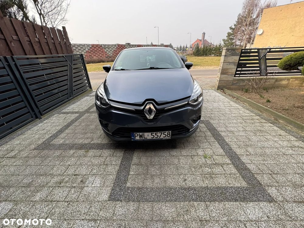 Renault Clio - 11