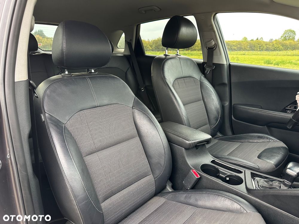 Kia Niro - 32