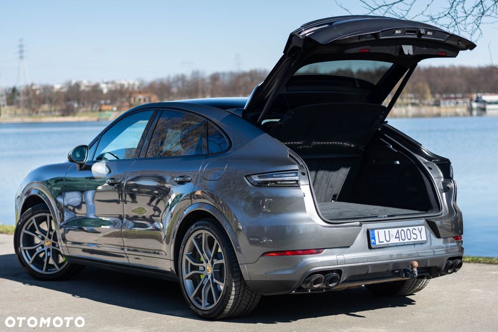 Porsche Cayenne Coupe E-Hybrid - 20