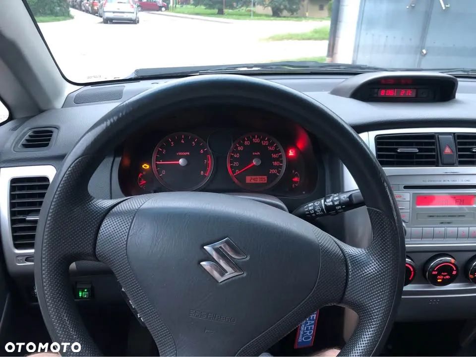 Suzuki Liana 1.6 Comfort - 7