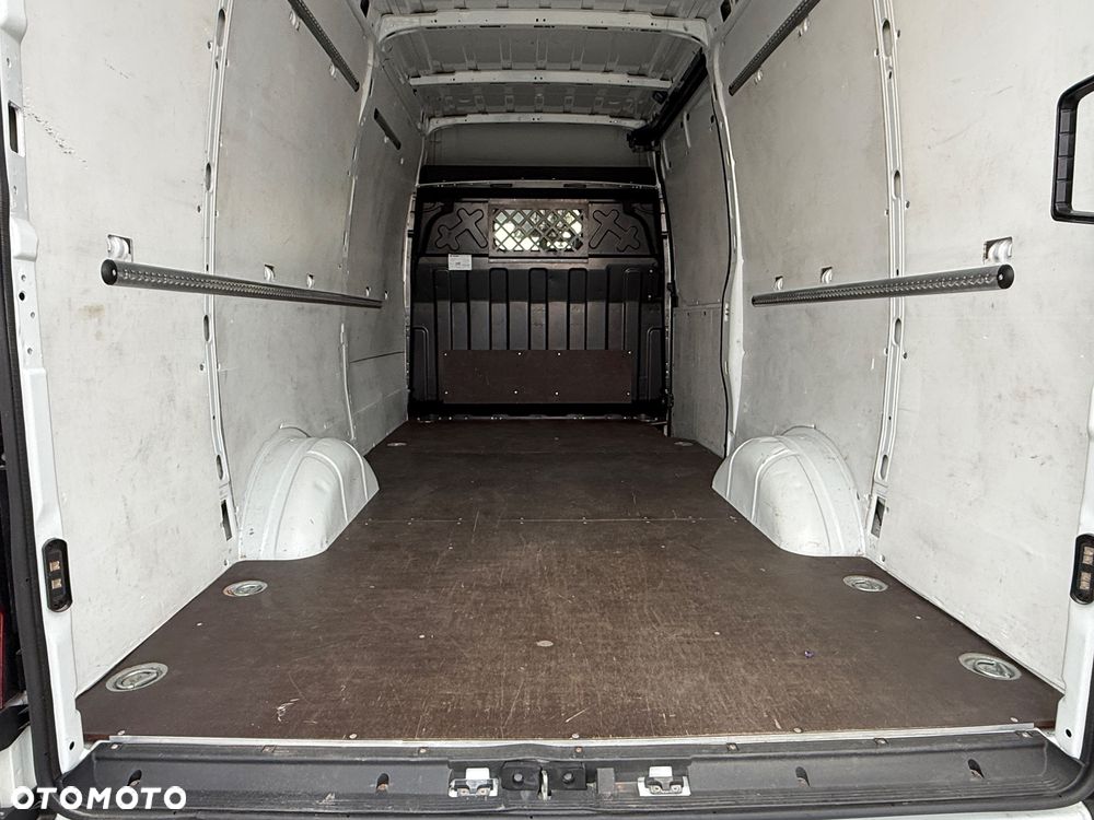 Iveco 2022/Daily/Średni/160 KM/manual/Klima/PDC/ bardzo dobry stan - 11