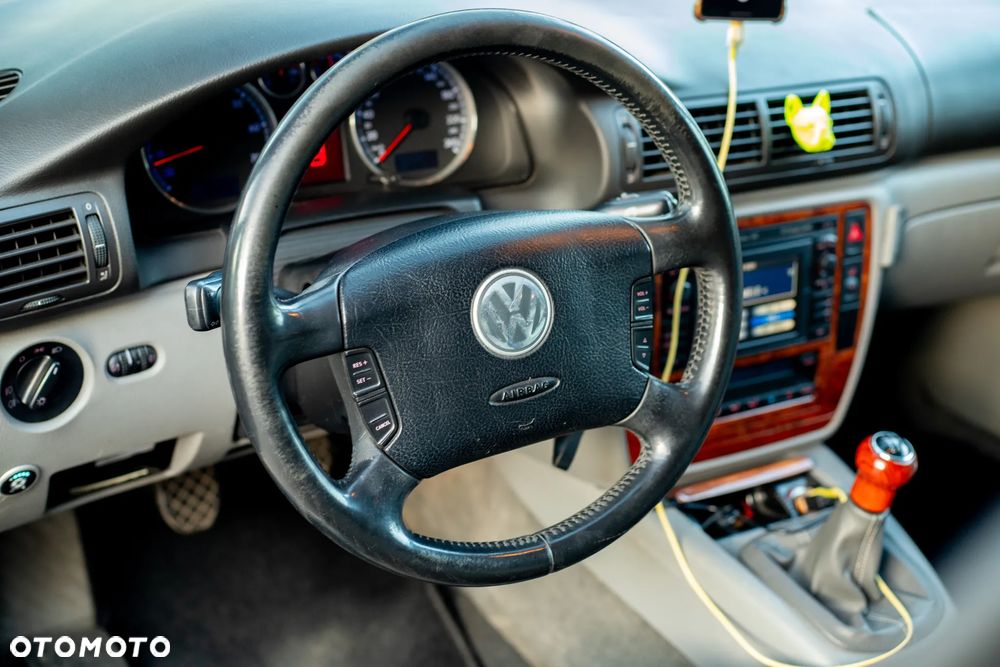 Volkswagen Passat 1.8T Highline - 28