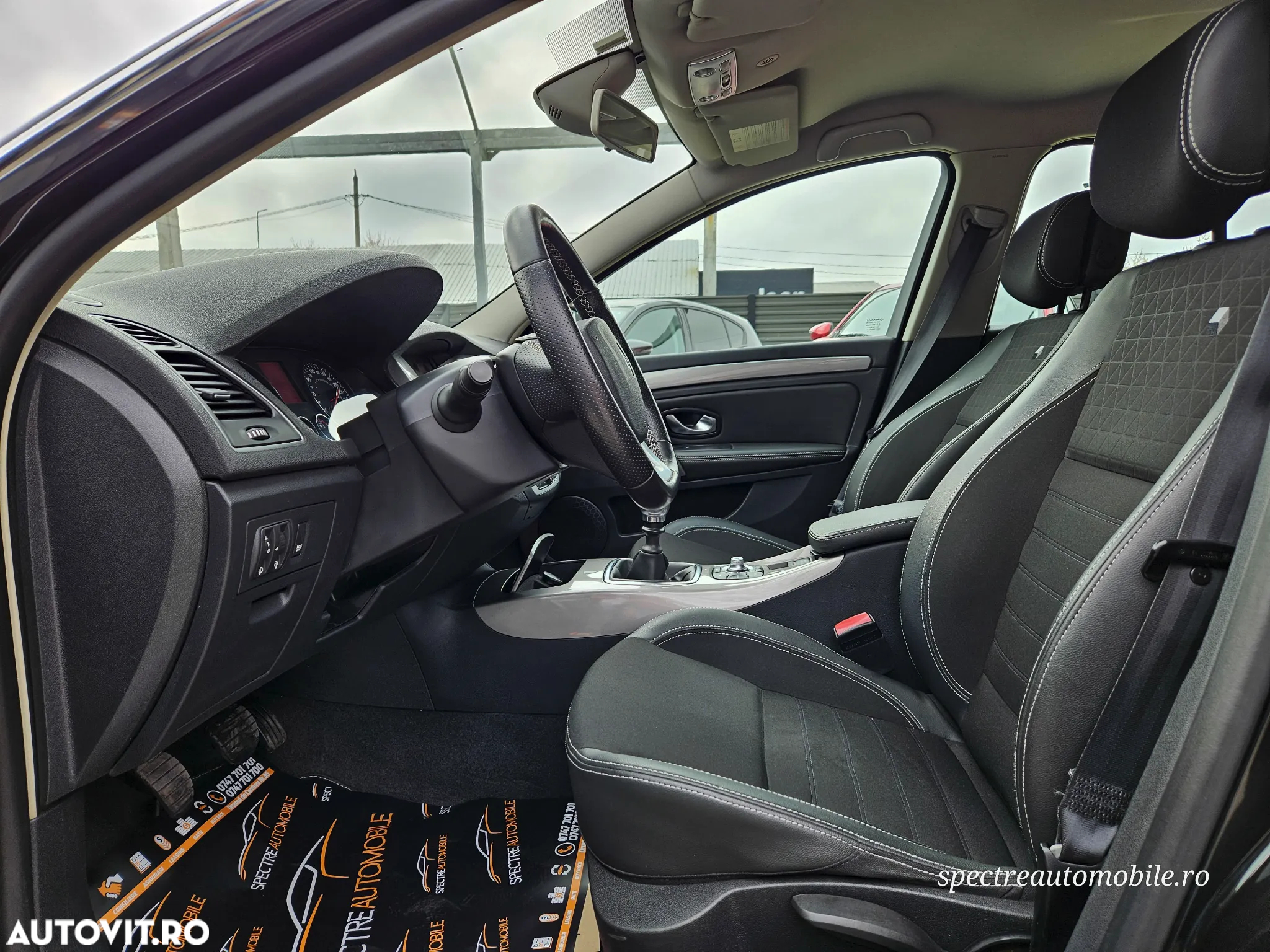 Renault Laguna dCi 110 FAP Limited - 10