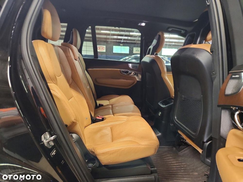 Volvo XC 90 - 12