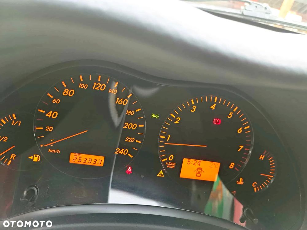 Toyota Avensis 1.8 VVT-i Sol - 8