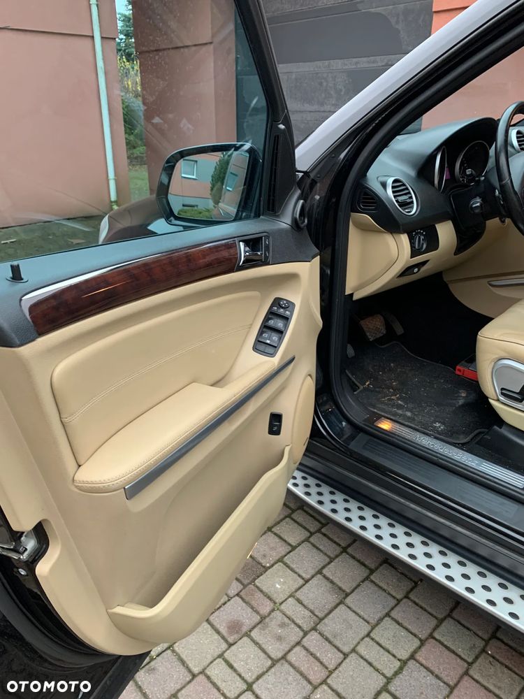 Mercedes-Benz ML - 11