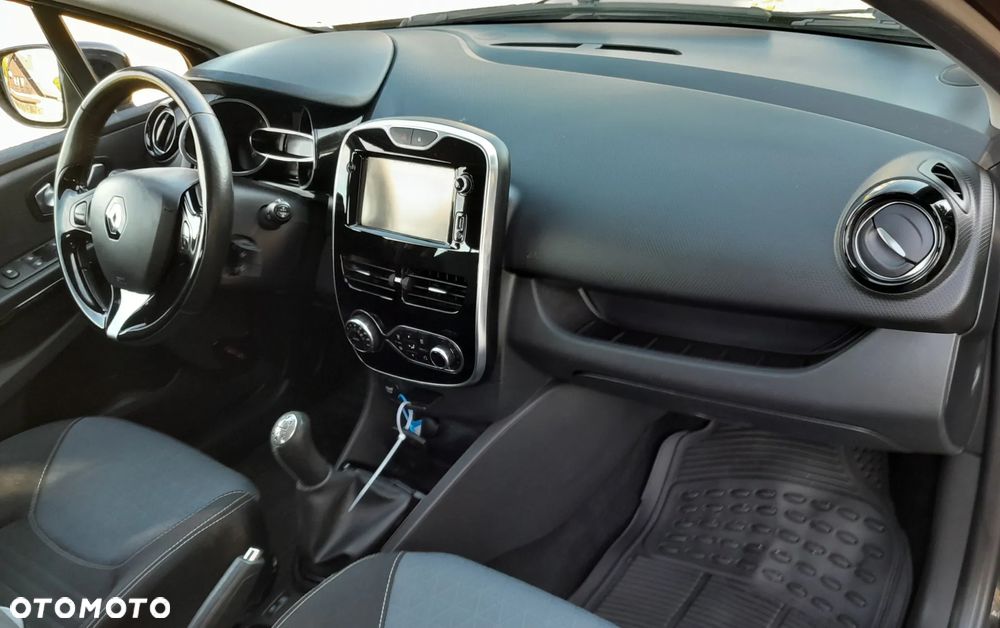 Renault Clio - 28
