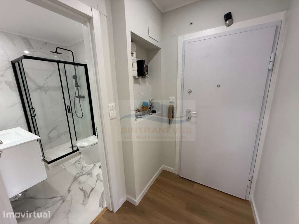T2 Totalmente Remodelado | Cozinha Equipada | 320.000 € - Grande imagem: 3/13