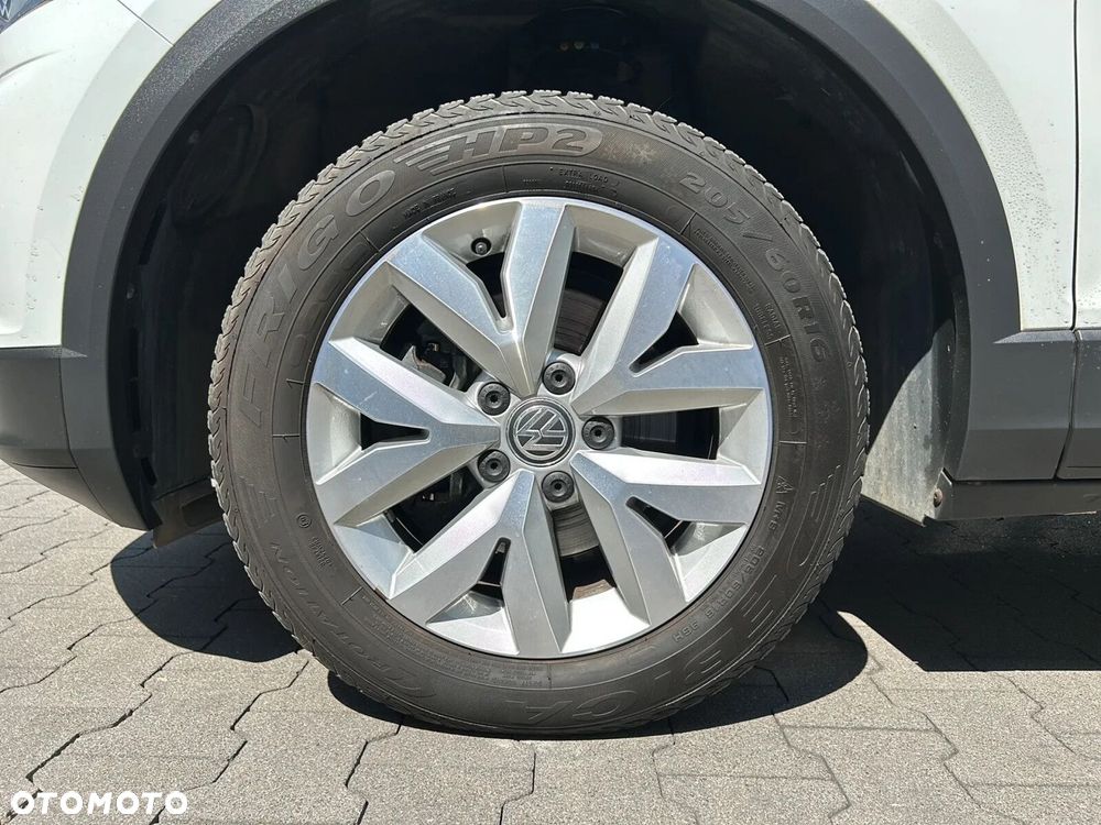 Volkswagen T-Roc 1.0 TSI Advance - 36