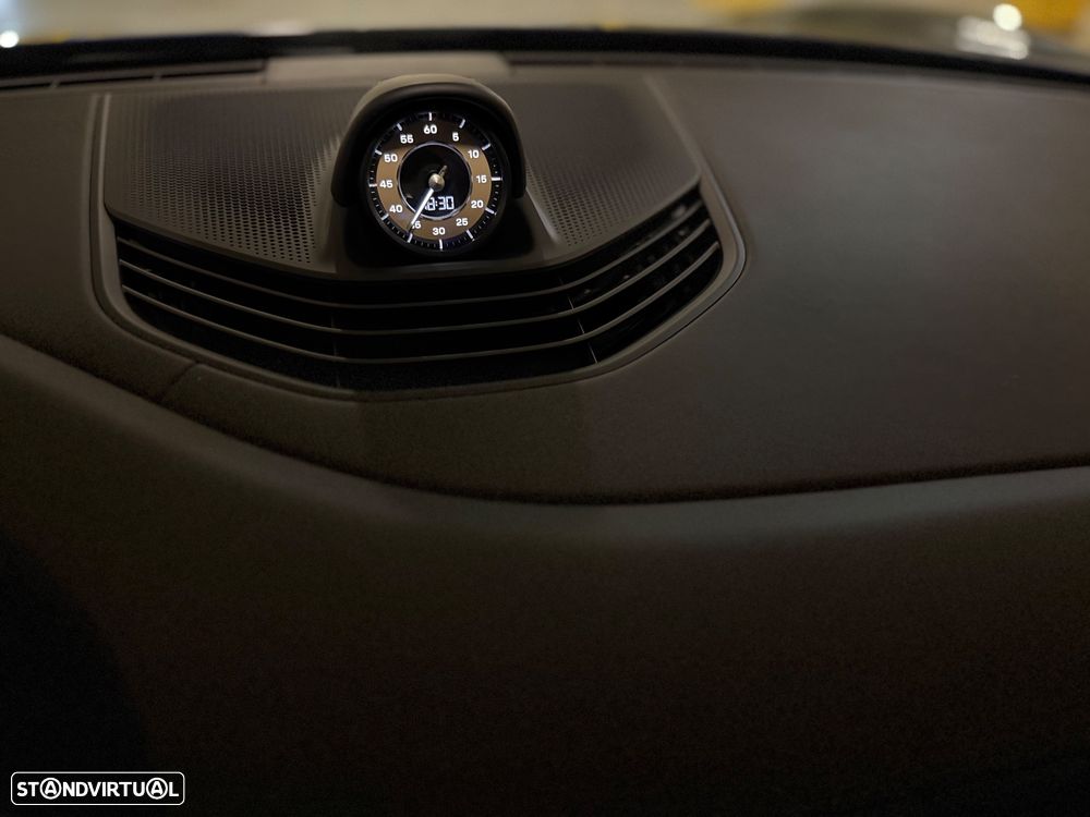 Porsche Taycan 4S - 27