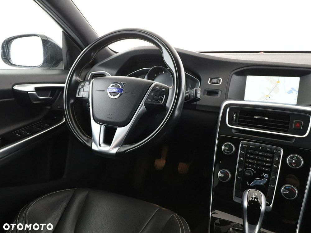 Volvo V60 D2 Drive-E Dynamic Edition (Momentum) - 16