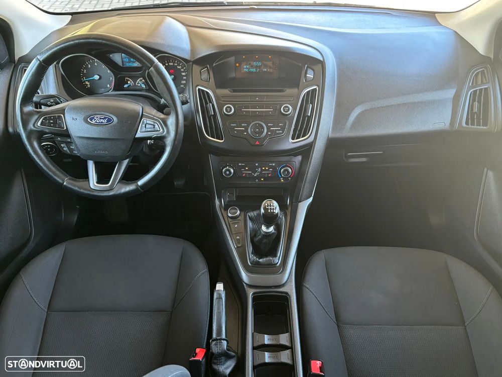 Ford Focus SW 1.0 EcoBoost S&S TREND - 10