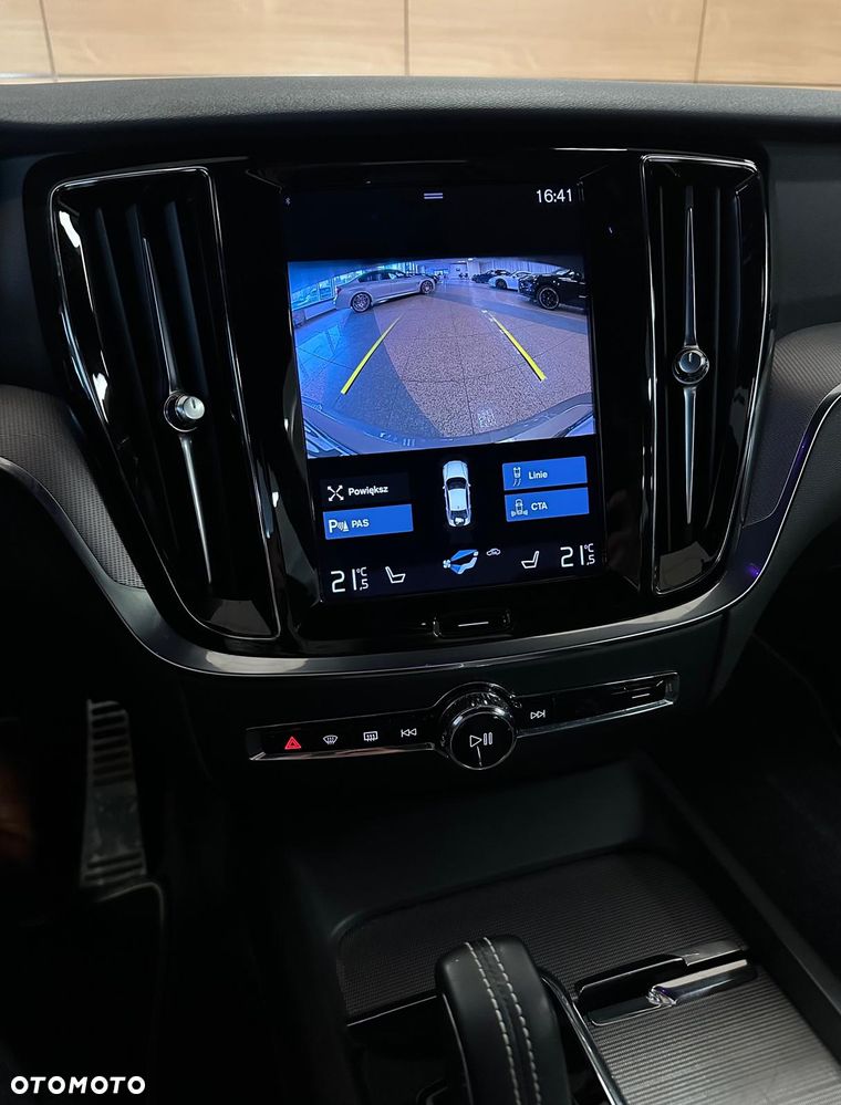 Volvo S60 B4 B R-Design - 14