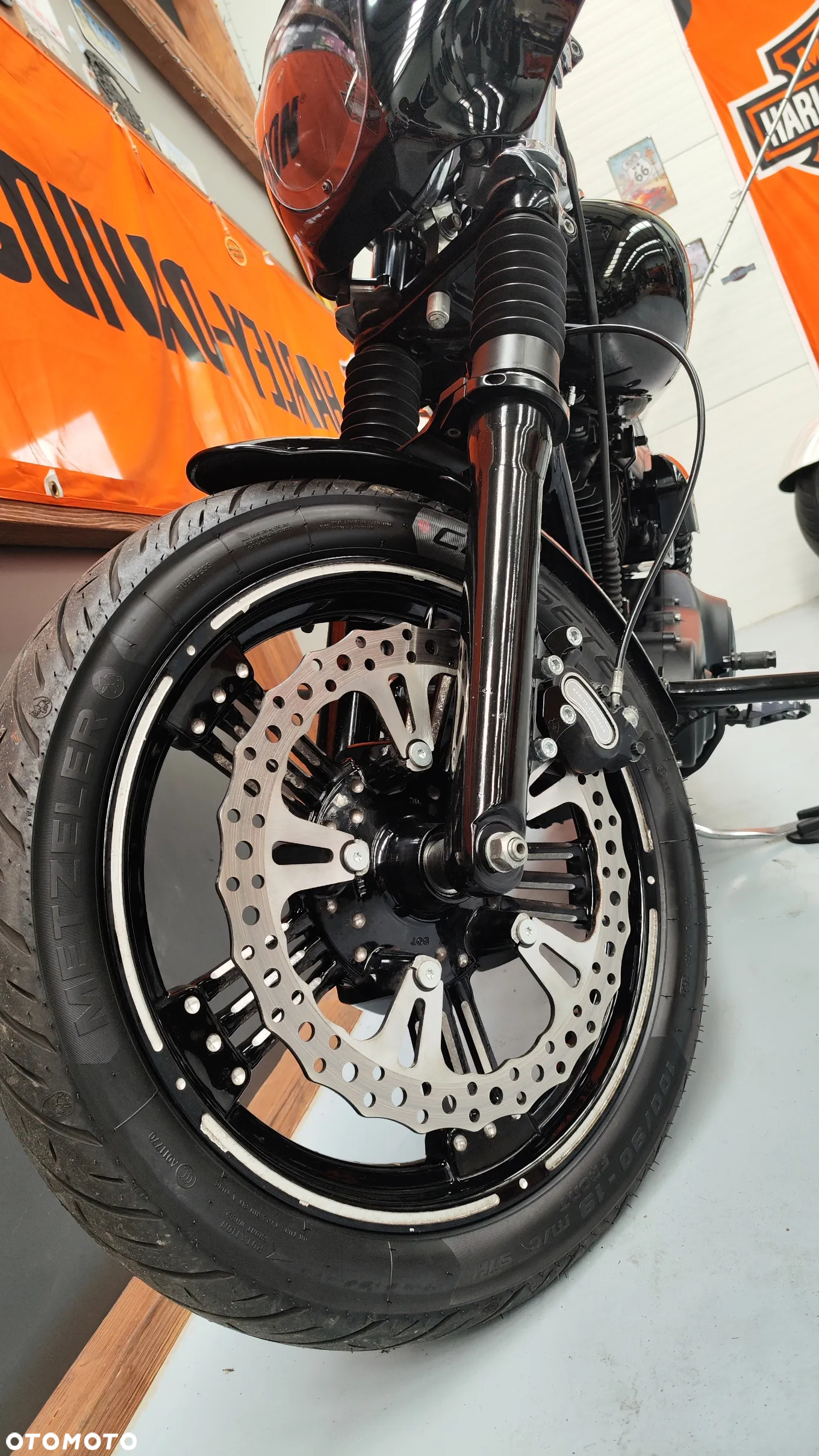 Harley-Davidson Dyna Street Bob - 28