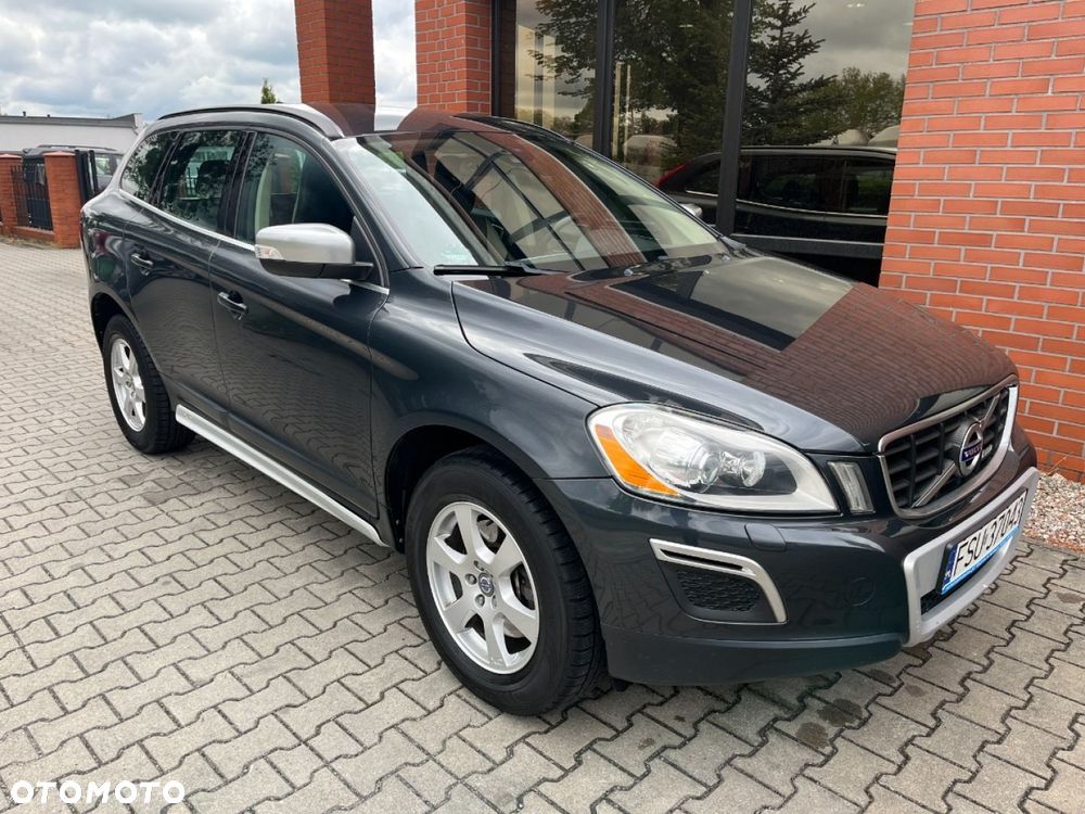 Volvo XC 60 2.4D AWD RDesign - 2