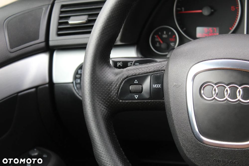Audi A4 Avant - 16
